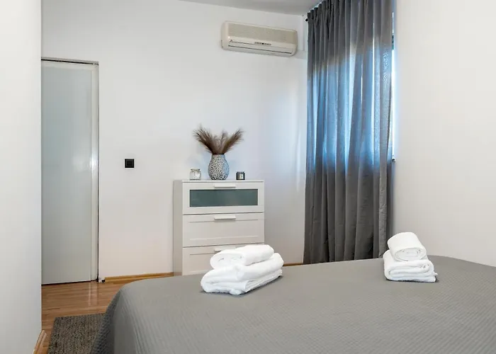 Sant'anna Rogoznica (Sibenik-Knin)