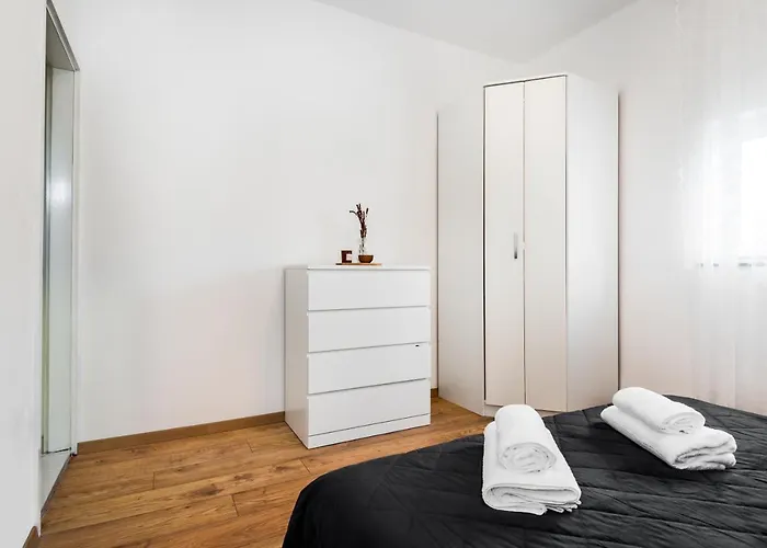 Sant'anna Rogoznica (Sibenik-Knin)